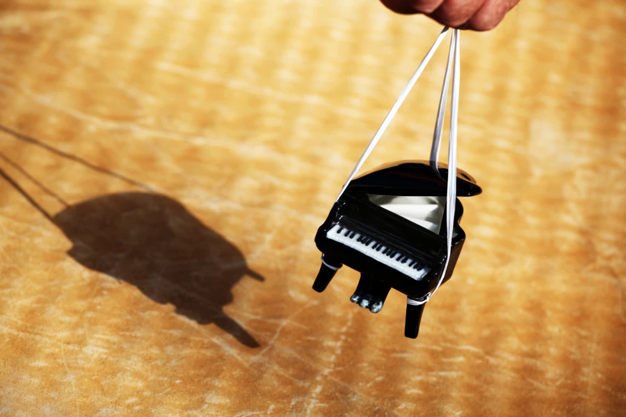 Here Is How to Move a Piano Down Stairs in Murfreesboro, TN Here Is How to Move a Piano Down Stairs in Murfreesboro, TN